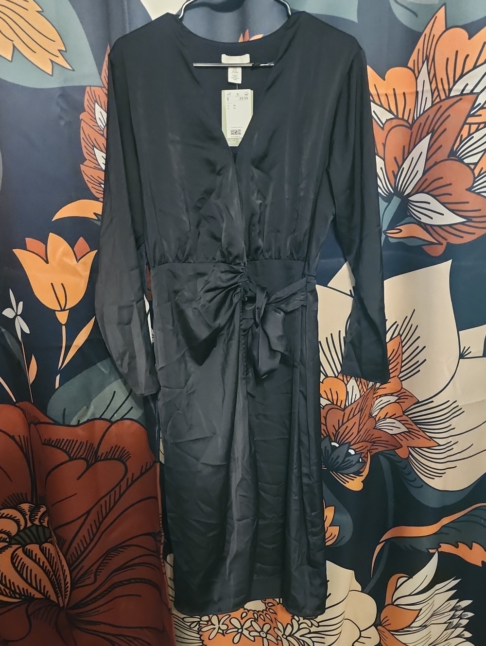 💋H&M Long Sleeve Midi Dress with Waist Tie
